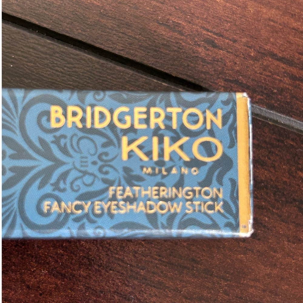 NIB Kiko Milano Bridgerton Eyeshadow Stick Women 1.1g Whispering Wisteria - Picture 4 of 7